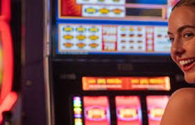 state casino Live table games aur slots